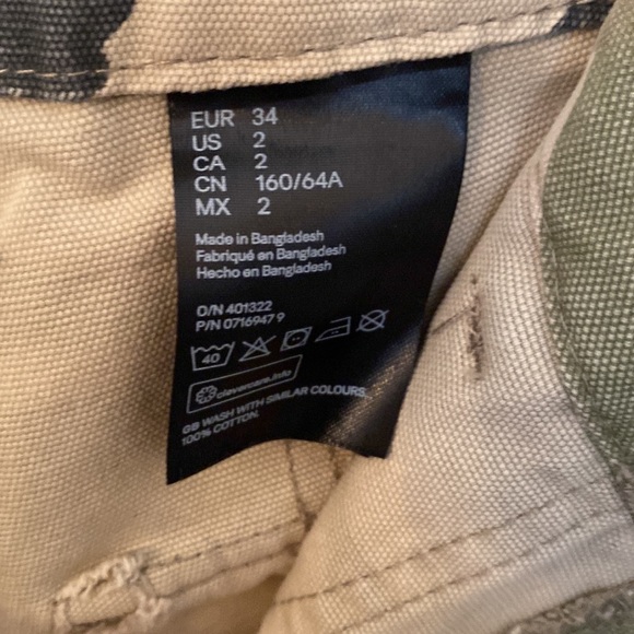 Divided by H&M High Waisted Camo Pants Size 2 - Picture 5 of 7